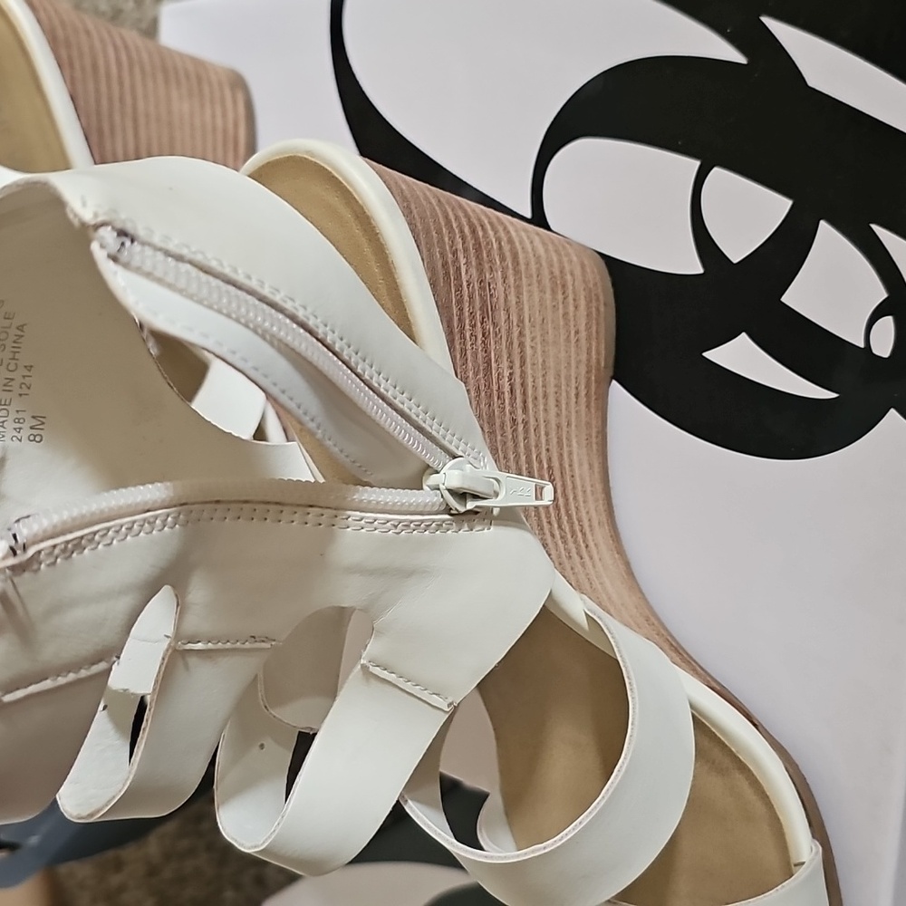 Nine West Women's White Strappy Leather  Wedge Sandals - Picture 2 of 7